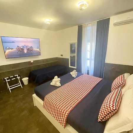 Hotel Yacht Club Angioino Neapol Exteriér fotografie