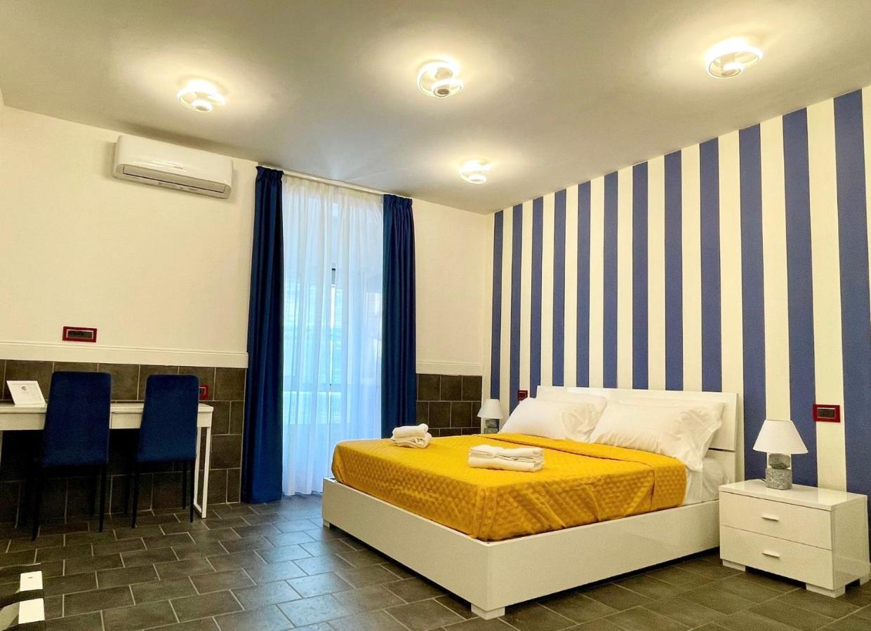 Hotel Yacht Club Angioino Neapol Exteriér fotografie