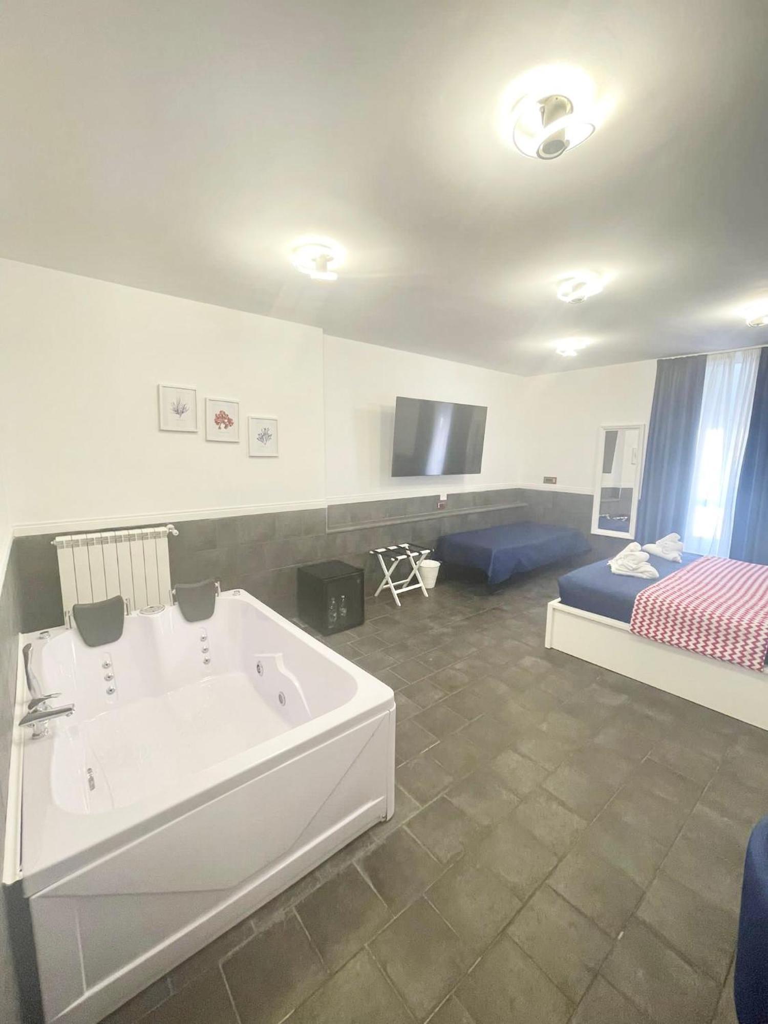 Hotel Yacht Club Angioino Neapol Exteriér fotografie
